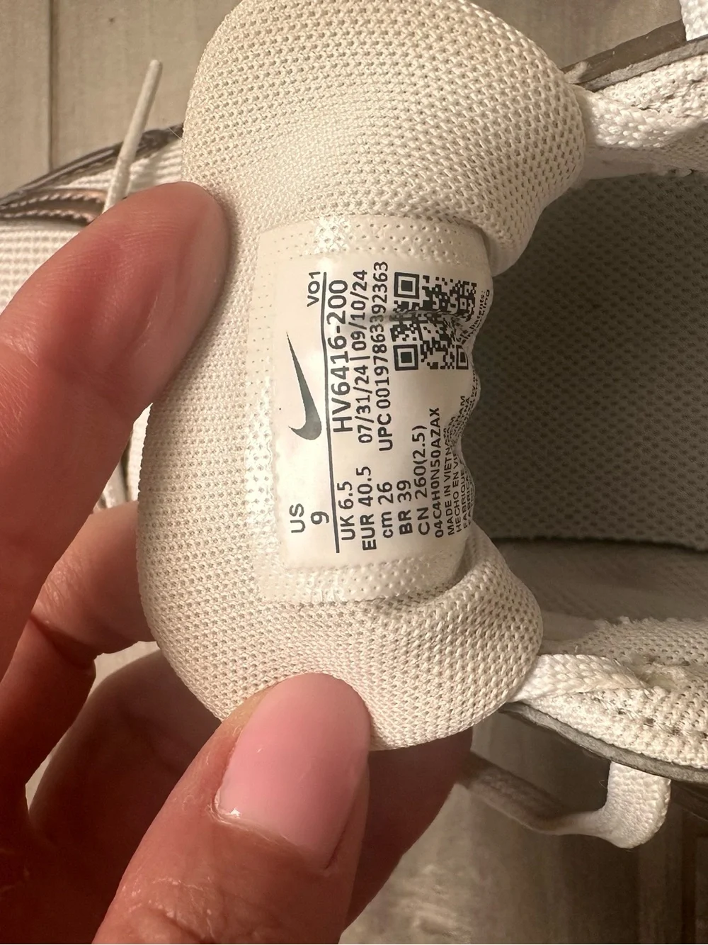 Nike V2K Sneaker